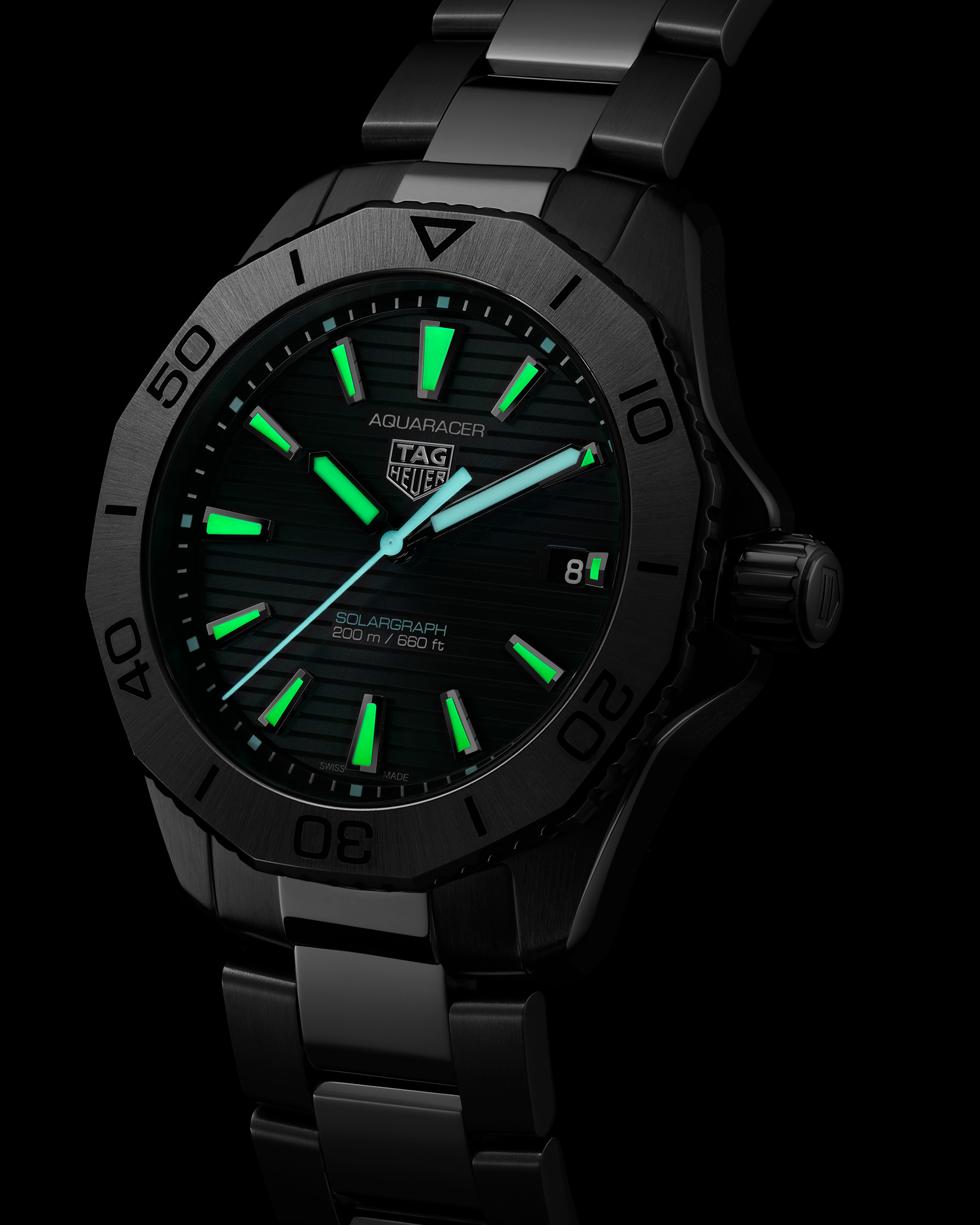TAG Heuer Aquaracer Professional 200 Solargraph