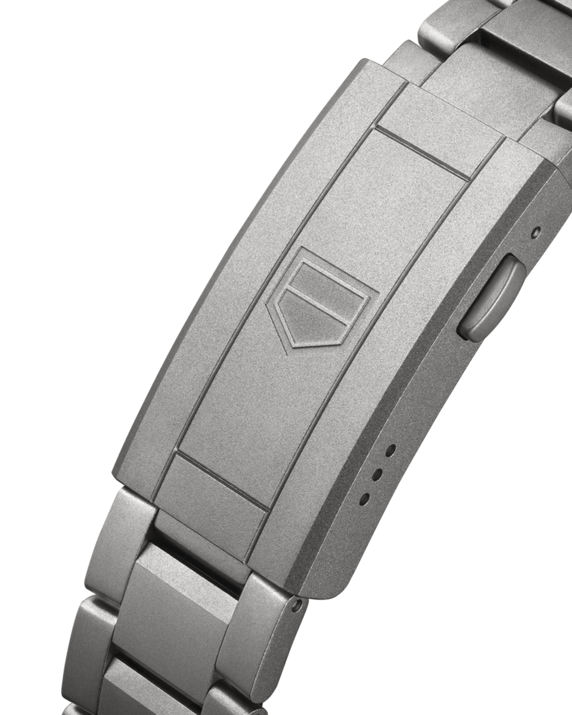TAG Heuer Aquaracer Professional 200 Solargraph
