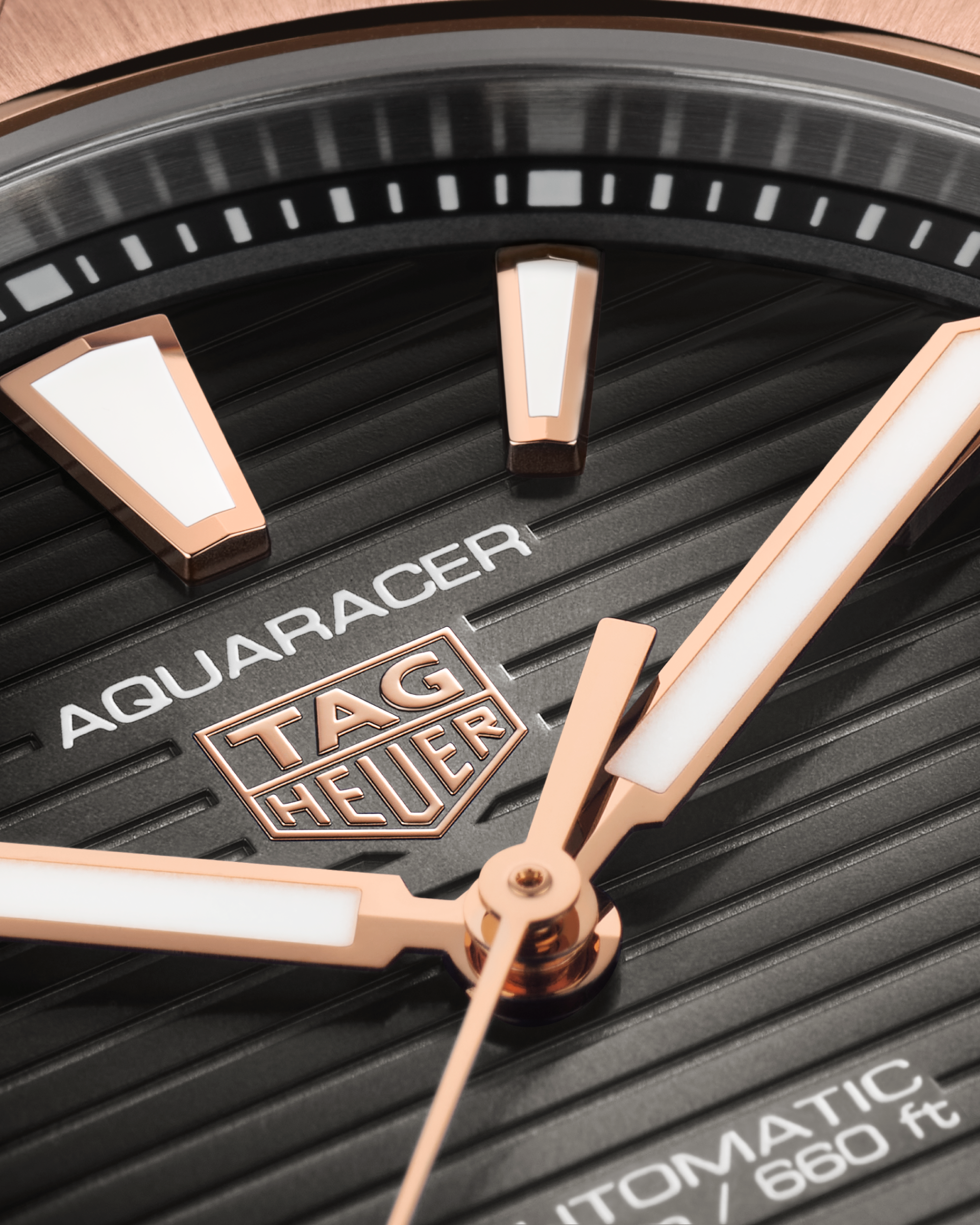 TAG Heuer Aquaracer Professional 200 DATE