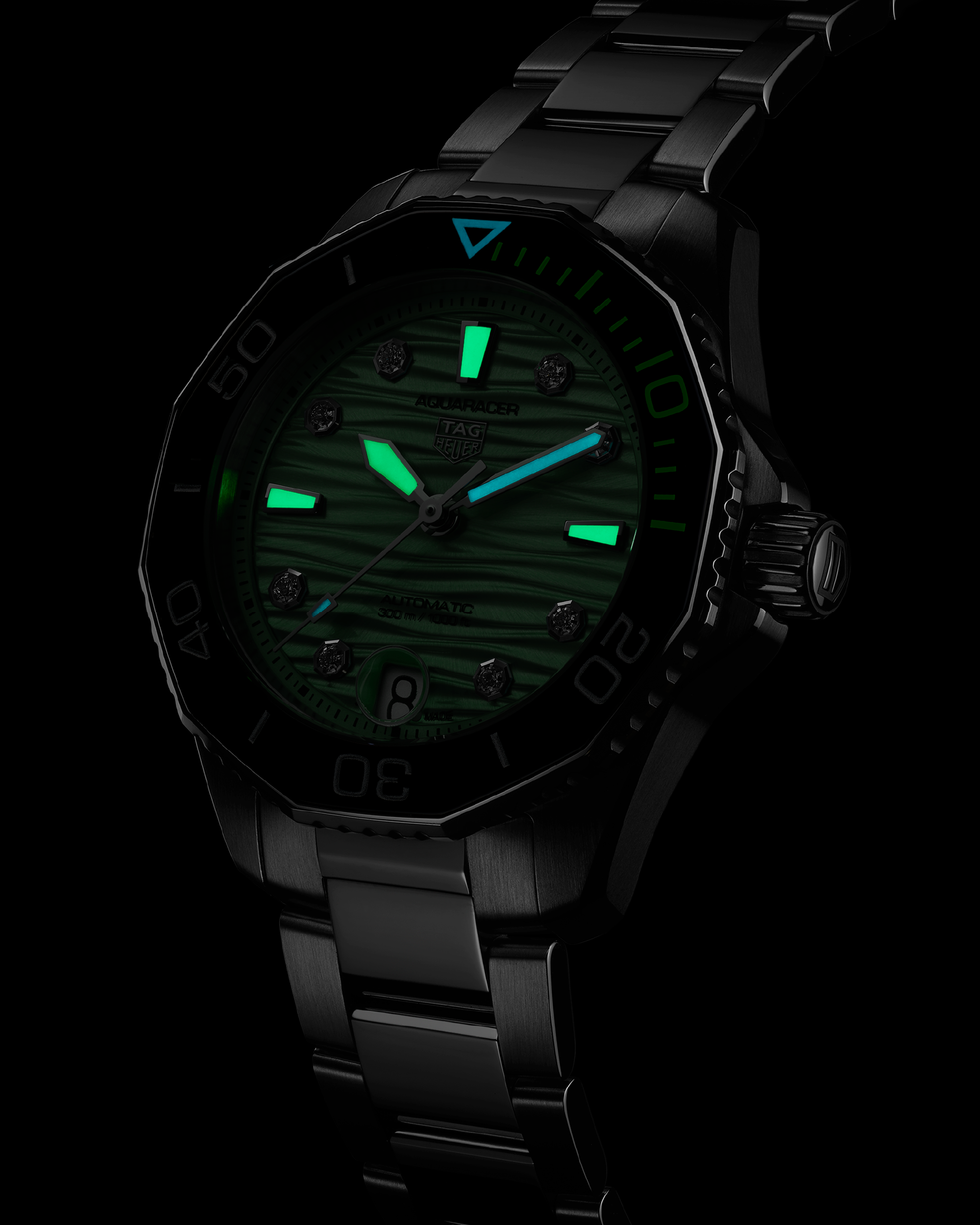 TAG Heuer Aquaracer Professional 300 Date