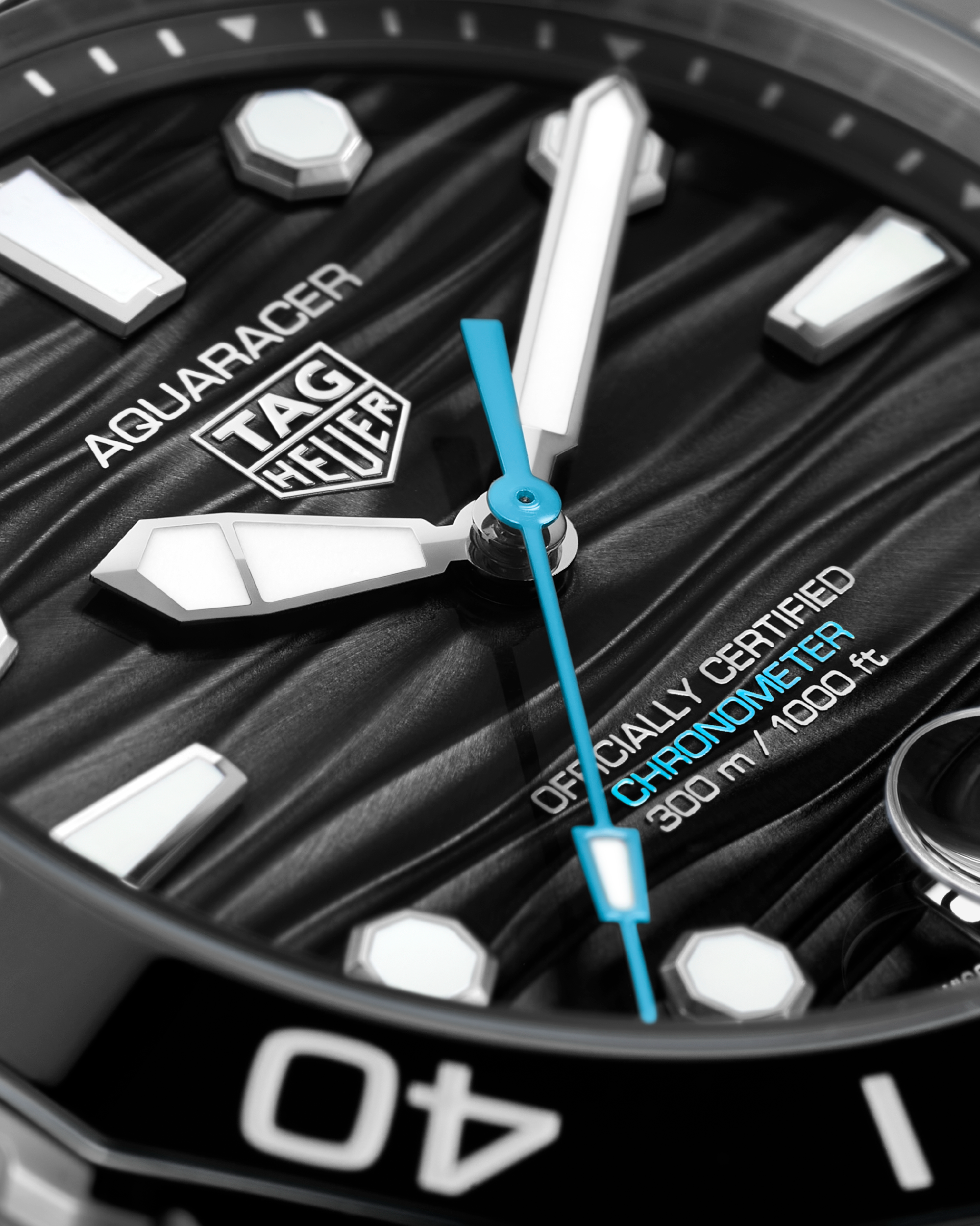 TAG HEUER AQUARACER PROFESSIONAL 300 DATE