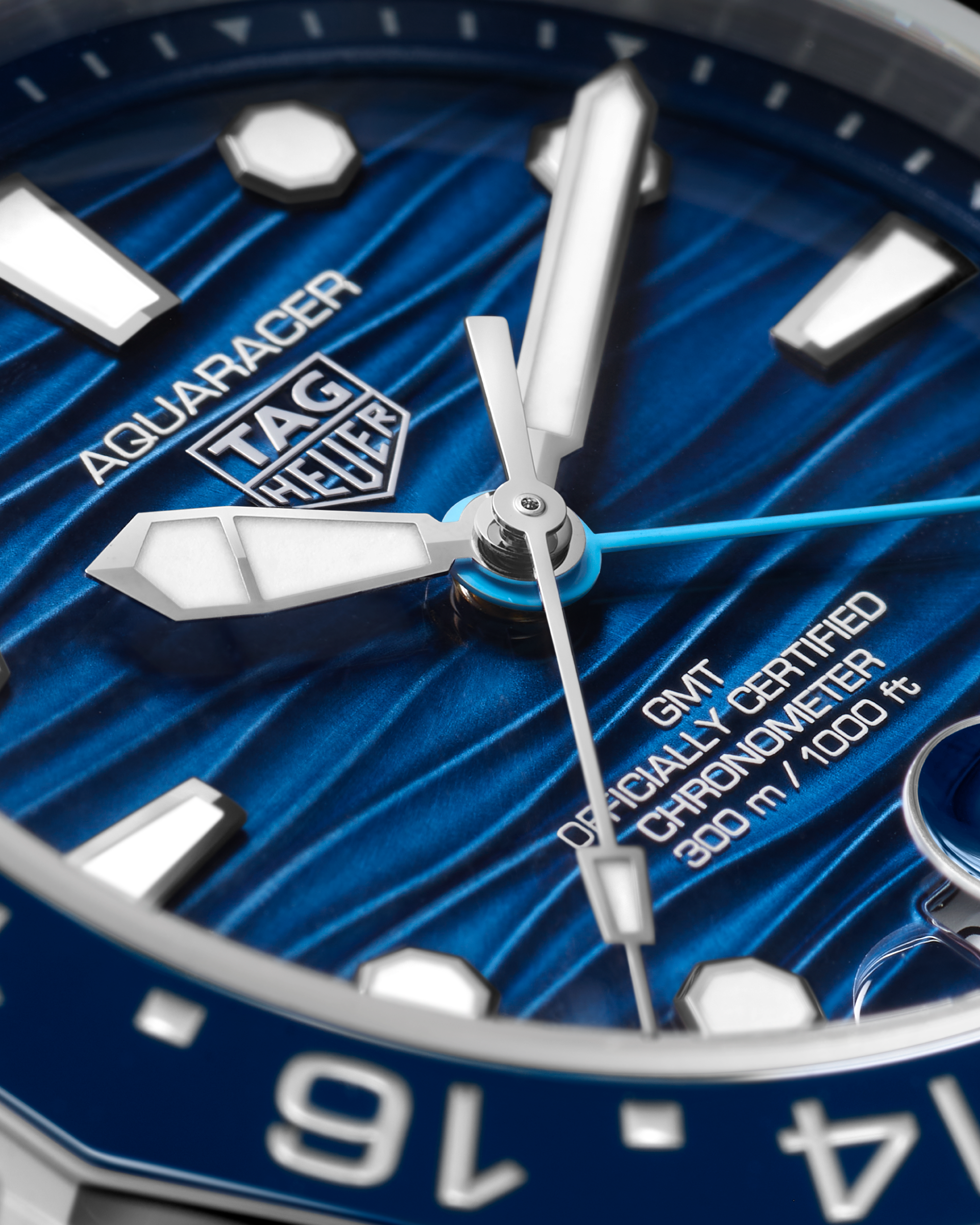 TAG Heuer Aquaracer Professional 300 GMT