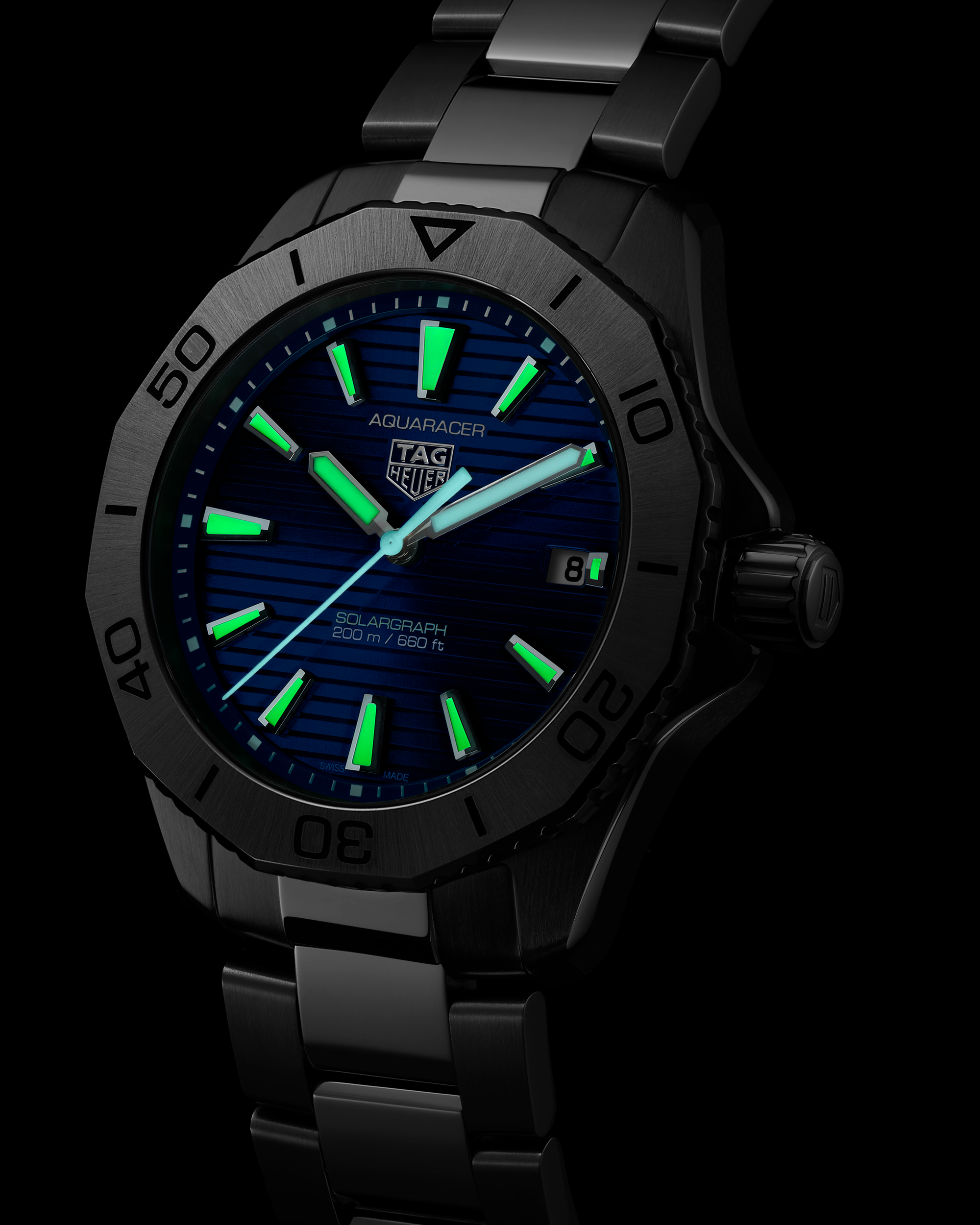 TAG Heuer Aquaracer Professional 200 Solargraph