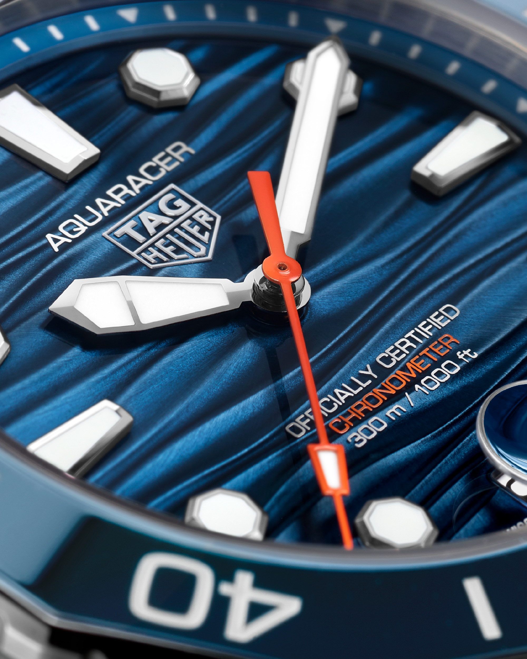 TAG HEUER AQUARACER PROFESSIONAL 300 DATE