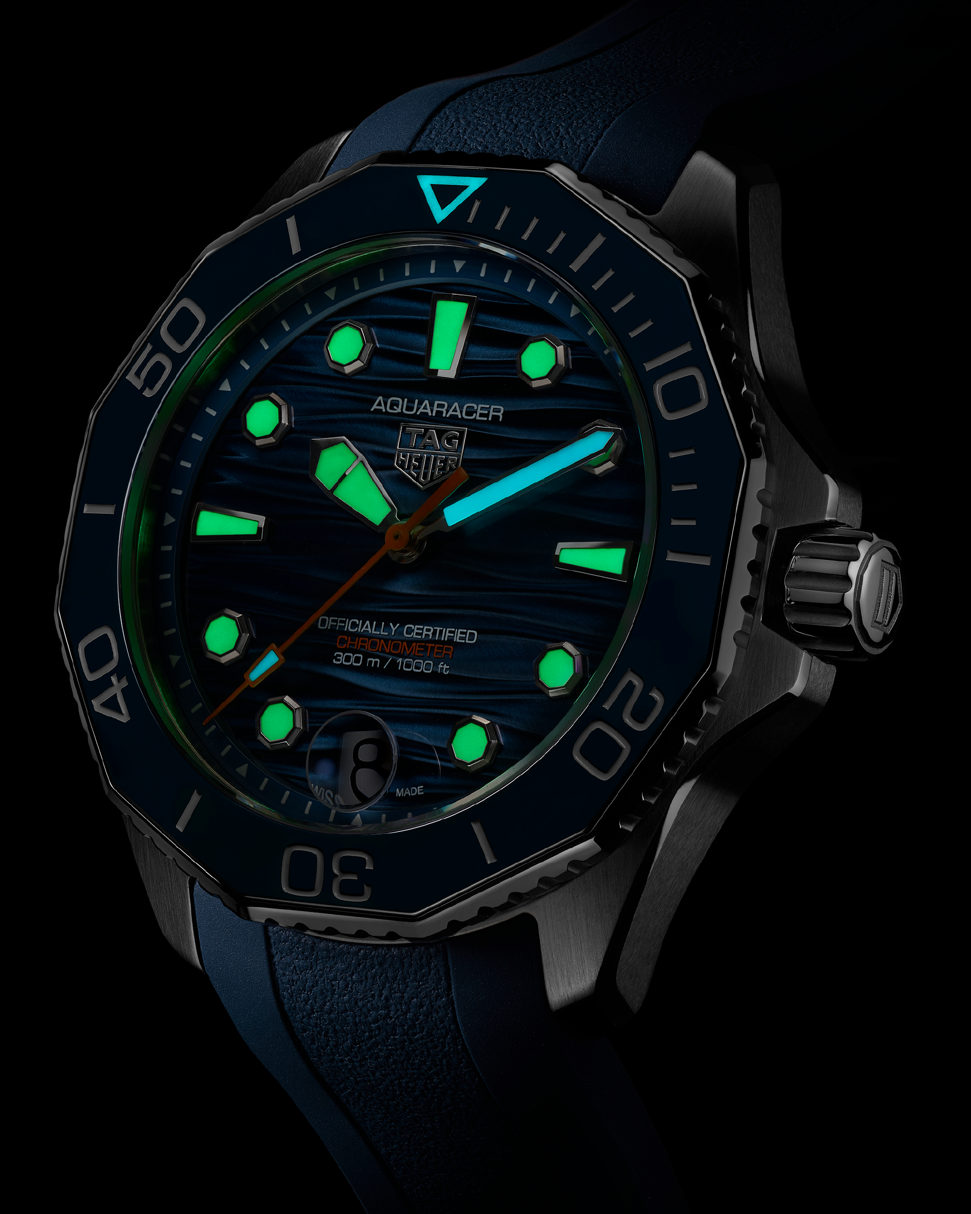 TAG HEUER AQUARACER PROFESSIONAL 300 DATE